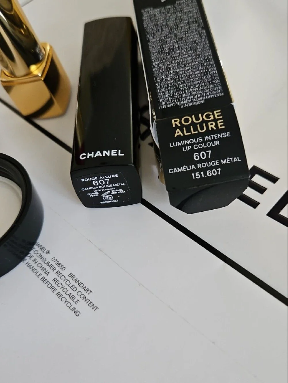 CHANEL Rouge Allure Lipstick & Ombre Creme Green Eyeshadow